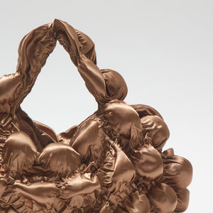 大きなぽんぽんのバッグ サテン