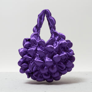 大きなぽんぽんのバッグ サテン