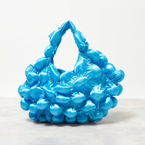 大きなぽんぽんのバッグ サテン