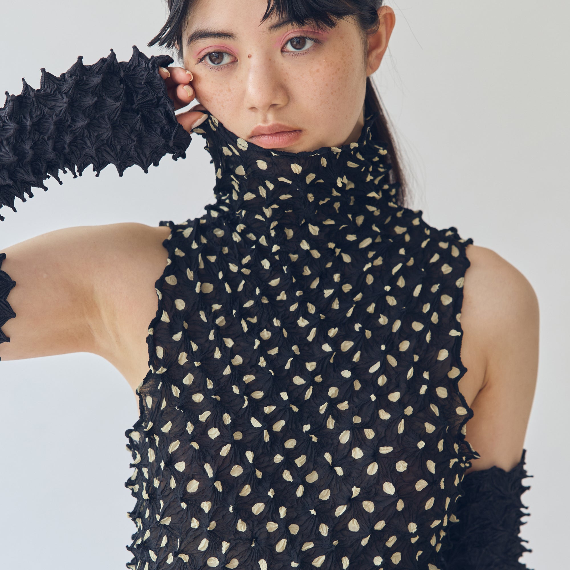 Spiky Shibori Sleeveless Tops Dot Patterns