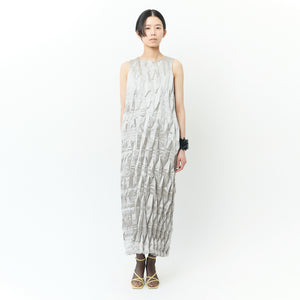 アコーディオンプリーツのスリーブレスドレス 無地