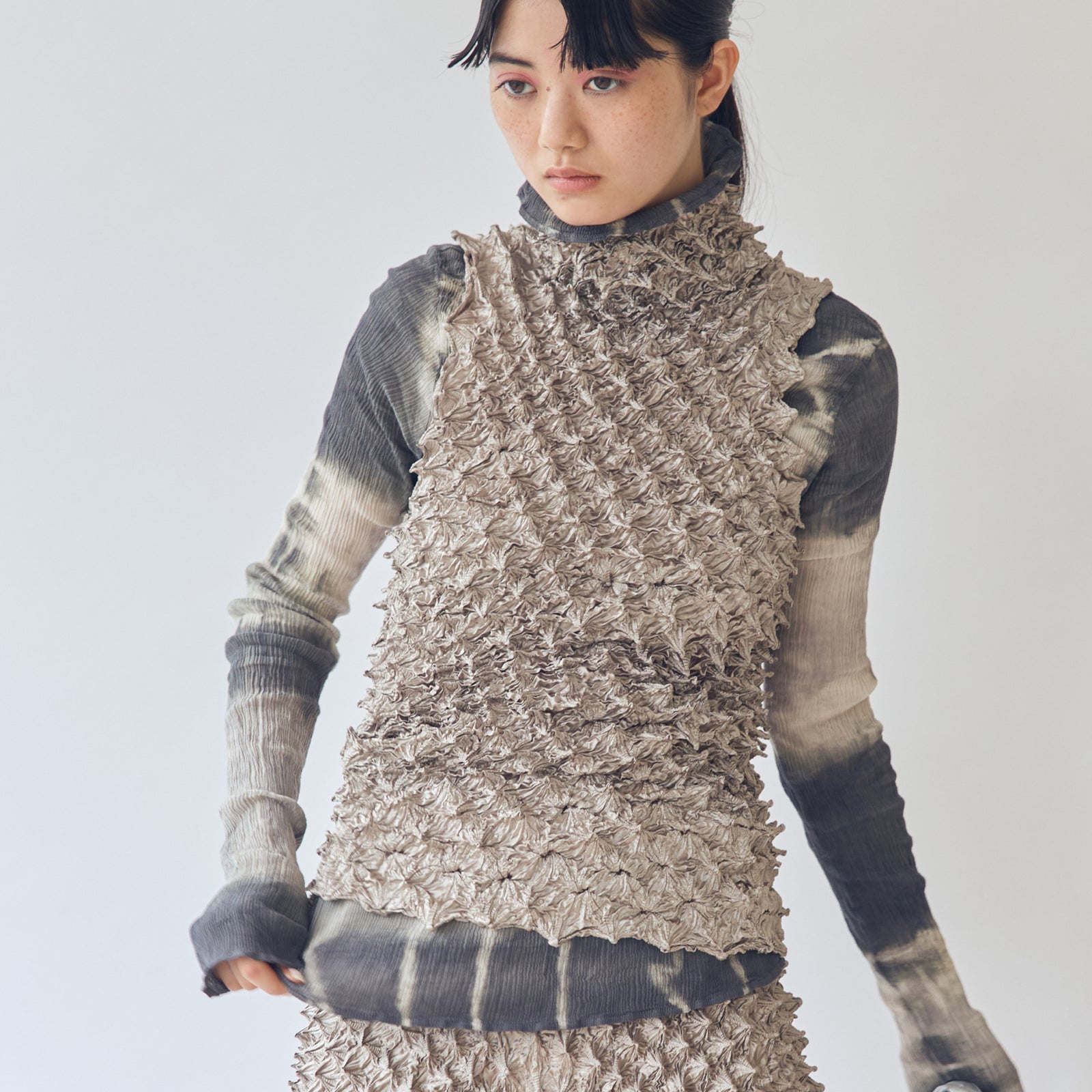 Spiky Shibori Sleeveless Turtleneck Top - Satin/Solid Color