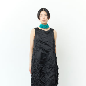 小さなツンツンの幅広ネックレス