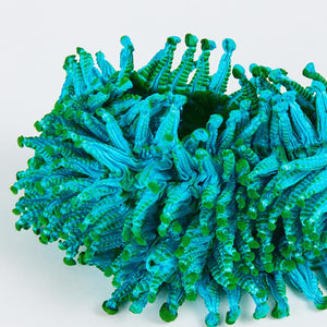 小さなツンツンの幅広ネックレス