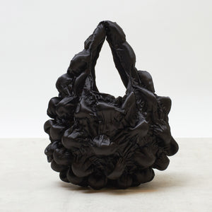 大きなぽんぽんのバッグ サテン