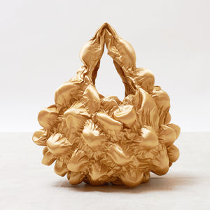 大きなぽんぽんのバッグ サテン