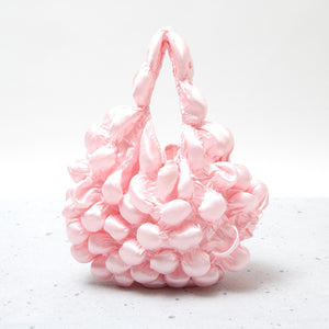 大きなぽんぽんのバッグ サテン