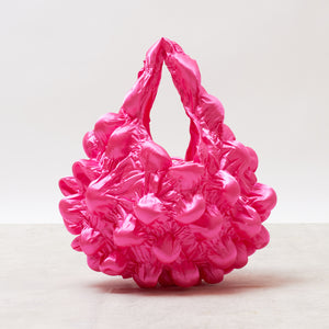 大きなぽんぽんのバッグ サテン