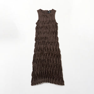 アコーディオンプリーツのスリーブレスドレス 無地