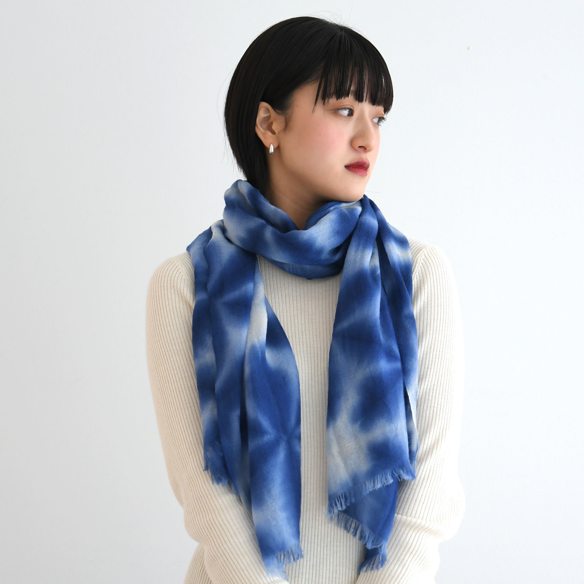 雪花絞りのカシミヤスカーフ - BUNZABURO